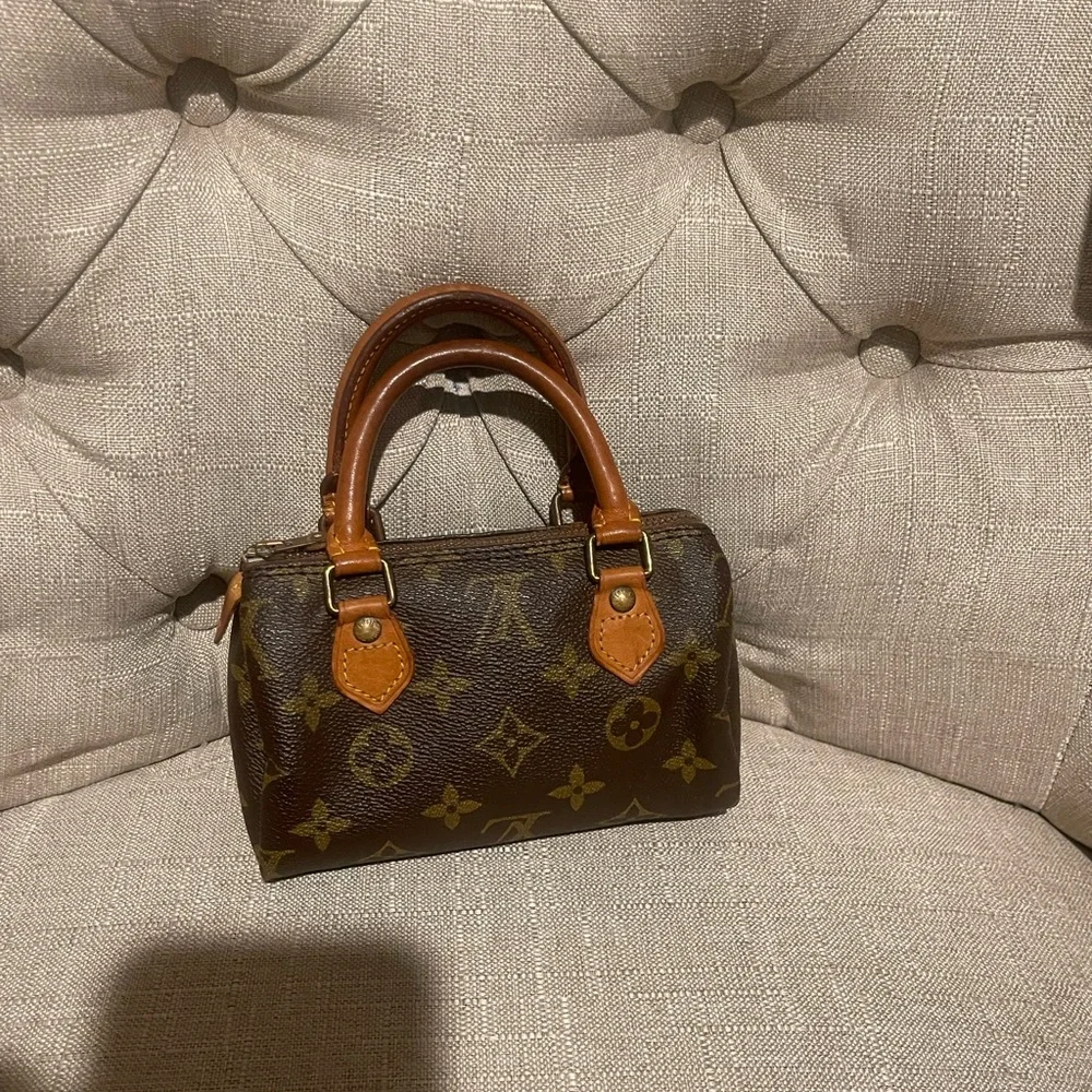Authentic Vintage Louis Vuitton speedy mini hl monogram canvas bag